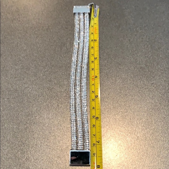 Jewelry - Silver look Sparkly 3 Strain Bracelet